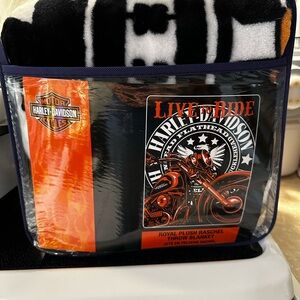 Harley Davidson glasses and blanket